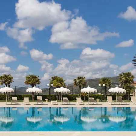 Federico Ii Hotel 4*