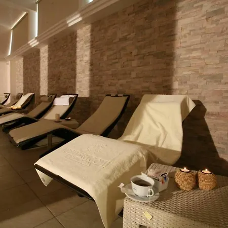 Federico Ii Hotel 4*